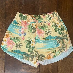 Shore Floral Print Women's Beach Pull On Shorts NWT size Medium